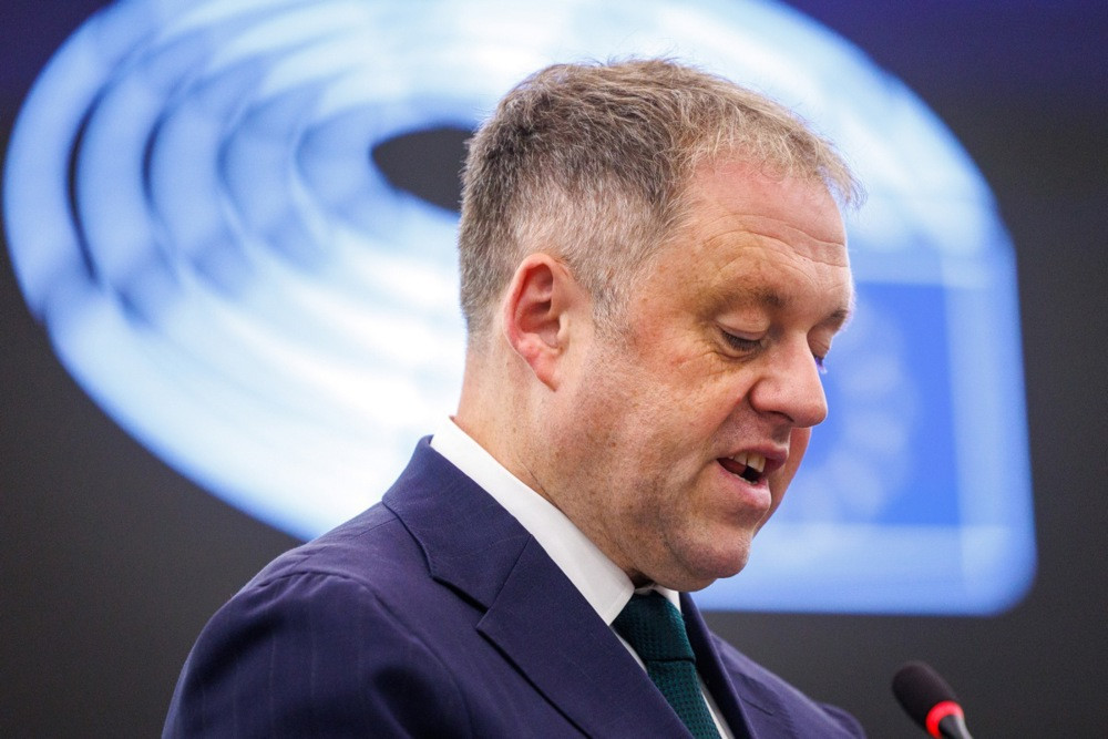 Državni pogreb ili sudjelovanje članova Vlade Srbije na Mladićevu pogrebu neprihvatljivi su za EU