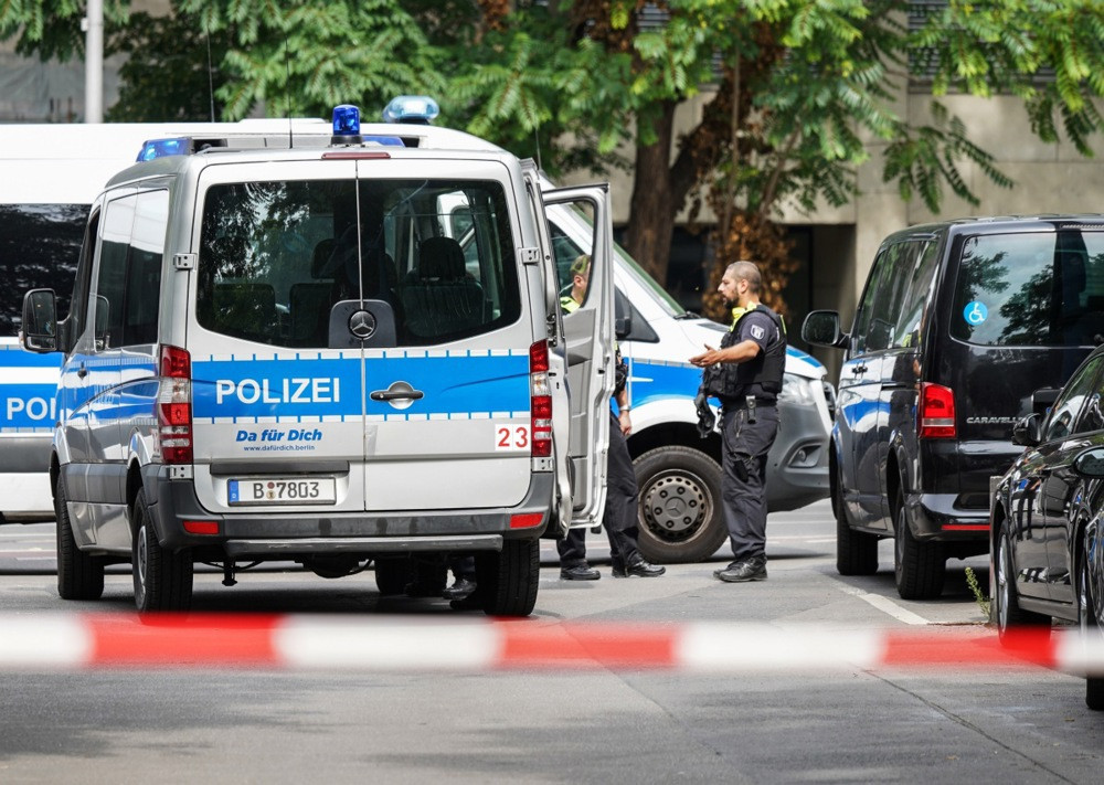 Dvije osobe ubijene u nasilnom incidentu u školi u blizini Berlina