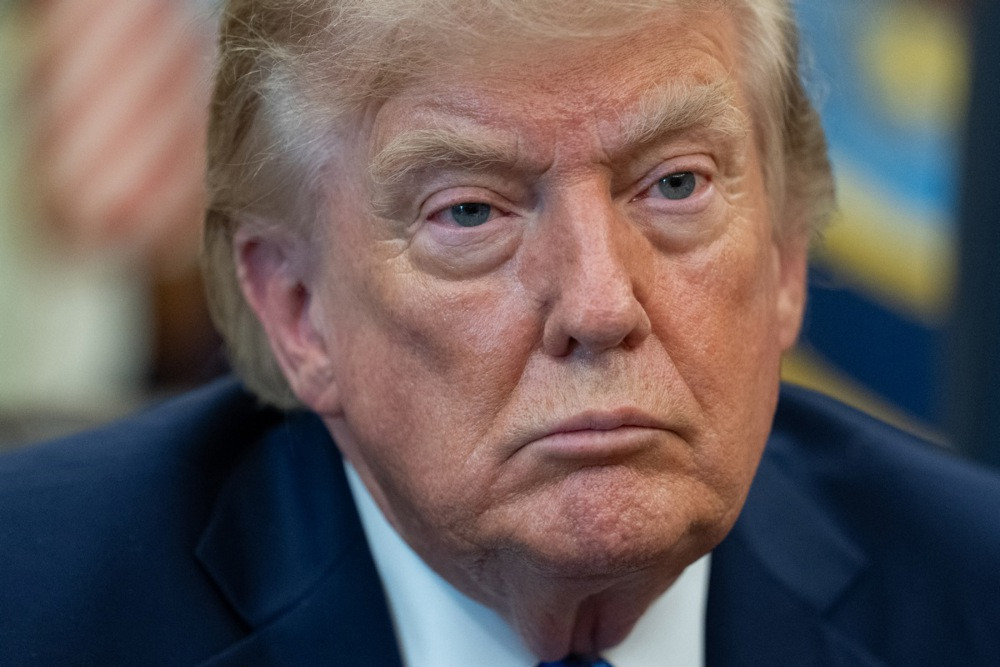 Trump sve nepopularniji: Republikanci strahuju da bi fokus na rat, carine i spomenike mogao koštati izbora
