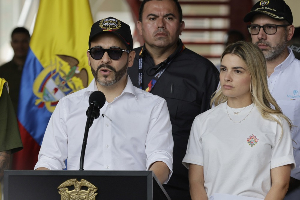 Predsjednik Kolumbije traži od Trumpa privremeno ukidanje visokih carina nakon razornog zemljotresa