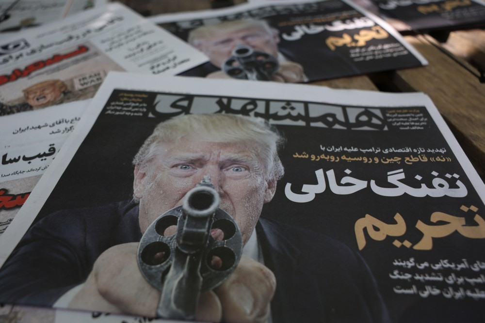 Usred sukoba s Teheranom, Trump tvrdi: „Iran se potpuno urušava"