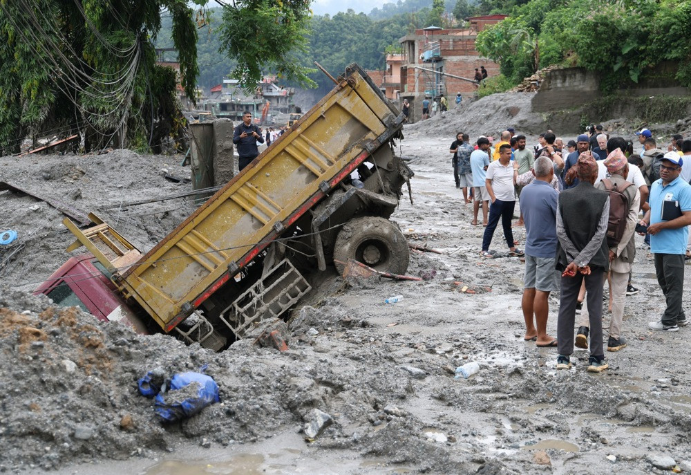 Nepal upozorava na rast vodostaja rijeke u poplavljenom području, broj poginulih porastao na 750