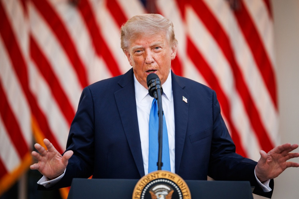 Trump objavio mapu Sjeverne Amerike prekrivenu američkom zastavom