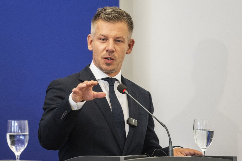 Mađarski premijer najavio ukidanje ograničenja za usvajanje djece istopolnim parovima