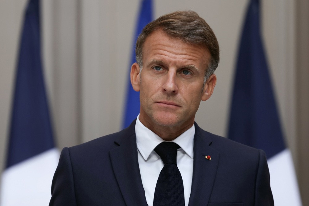 Macron traži privremeno ublažavanje pravila EU kako bi se povećala ponuda goriva