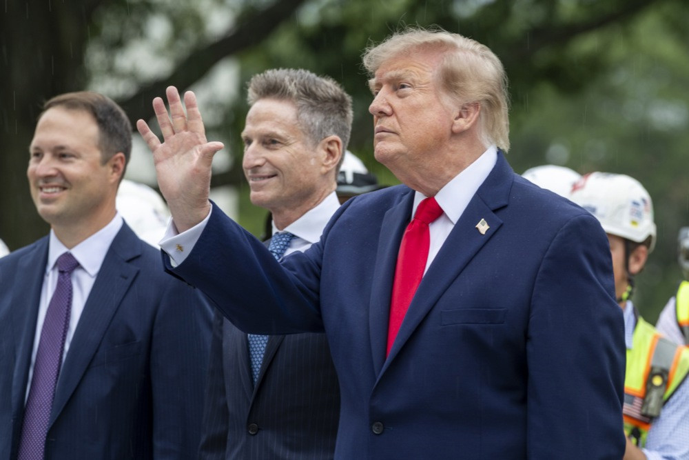 Trump povukao odluku o američkim zračnim napadima na Hute