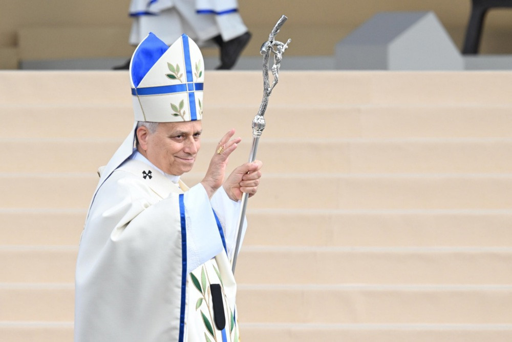 Papa Lav XIV služio misu u Parizu pred stotinama hiljada ljudi
