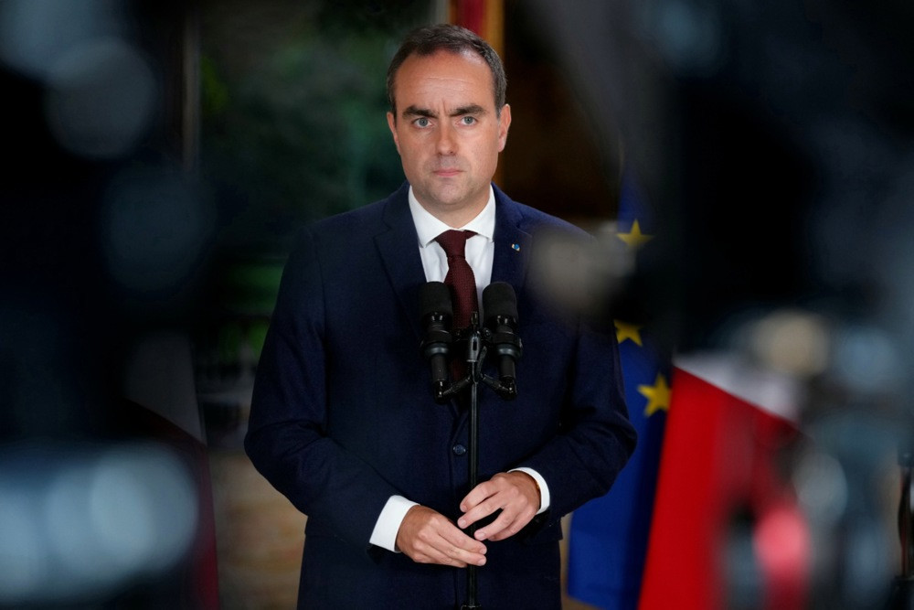 Francuska uvodi lokalizovani policijski čas nakon talasa nasilja, vanredno stanje i dalje opcija