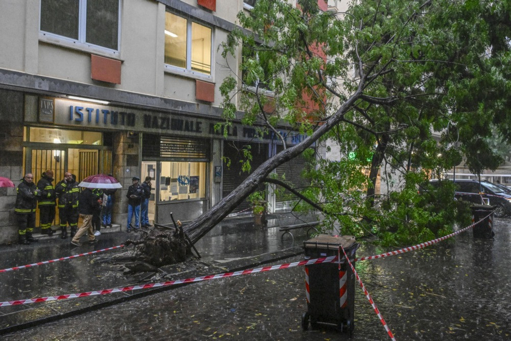Snažno nevrijeme pogodilo Italiju; više osoba povrijeđeno