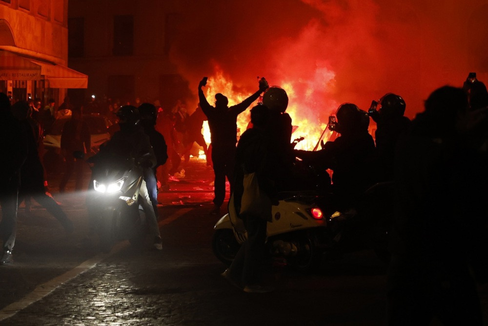 Masovni protesti u Francuskoj: 550.000 demonstranata, 400 uhapšenih i neredi