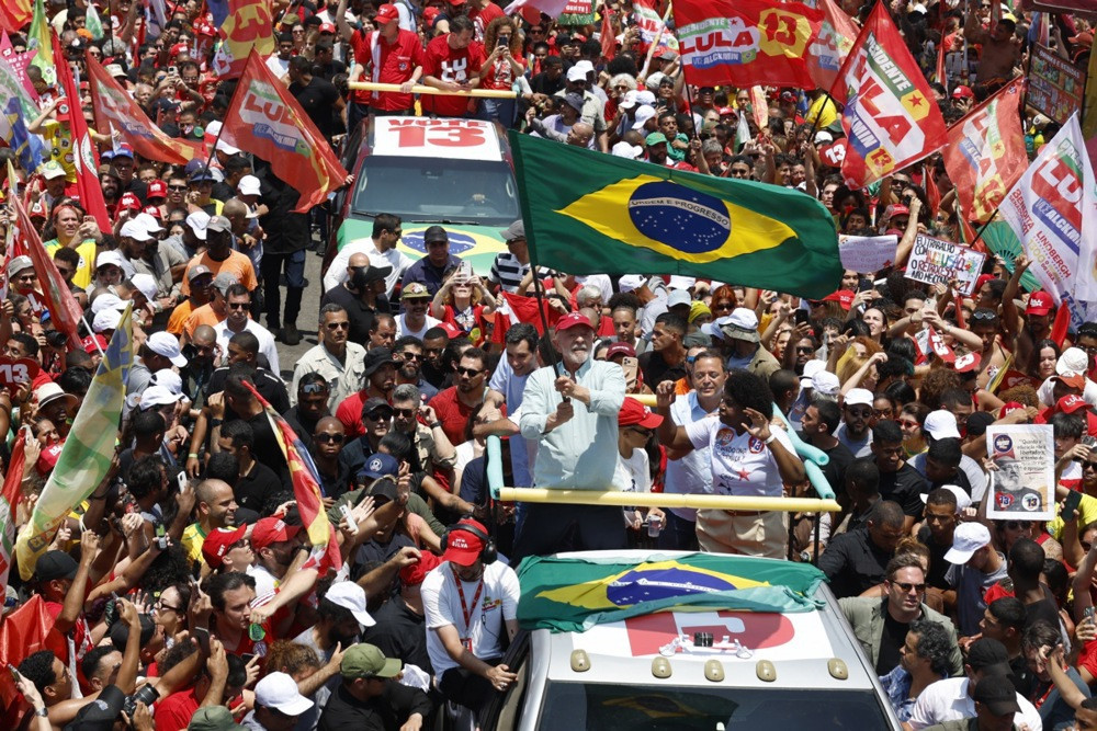 Brazil uoči izbora: Masovni skup pristalica Lule na Copacabani, Bolsonaro računa na svoje pristalice