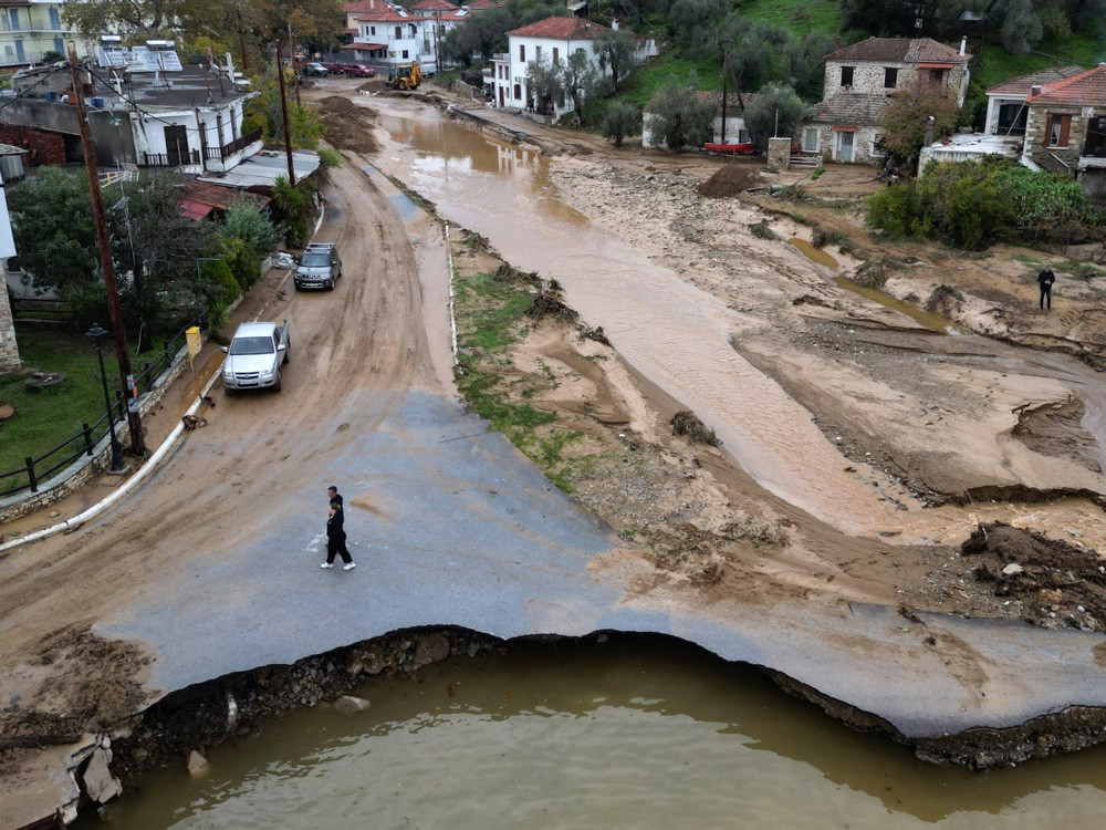 Snažno nevrijeme i upozorenja na poplave u centralnoj Grčkoj i zapadnoj Turskoj