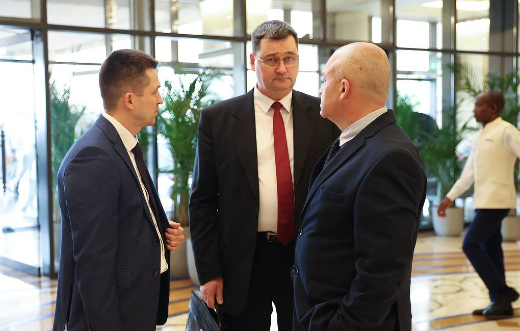 Ukrajina i Rusija započele drugu rundu mirovnih pregovora uz posredovanje SAD-a u Abu Dhabiju