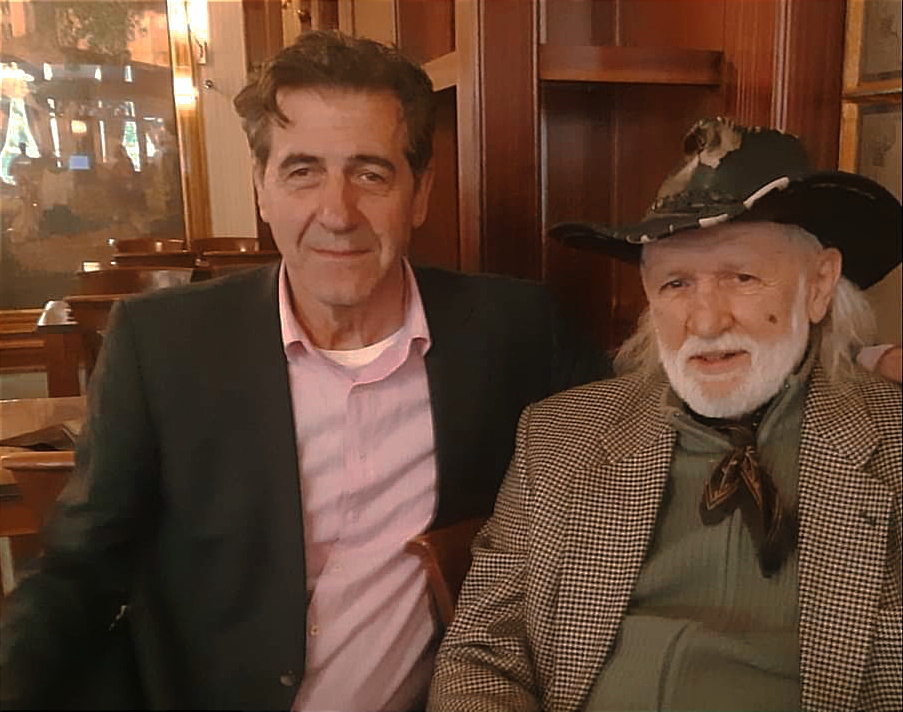 Poema Hava, majko koliko ti je srce, pred publikom