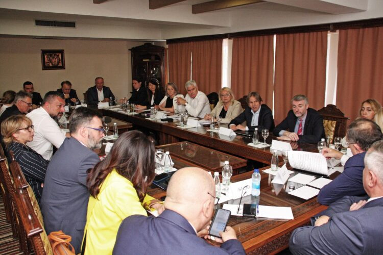 Sastanak u Konjicu bez pozitivnog pomaka - Udruženje žrtava i svjedoka genocida zatražili uklanjanje Dodika sa političke scene