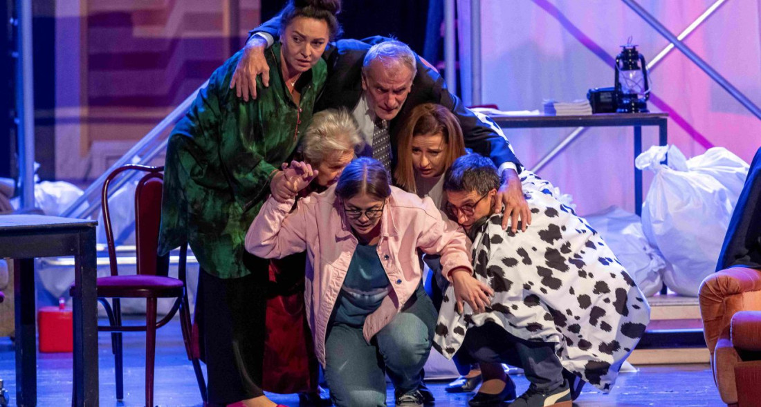 Predstava koja nosi toplinu i duhovitost: „Konačari“ 17. oktobra na sceni NPS