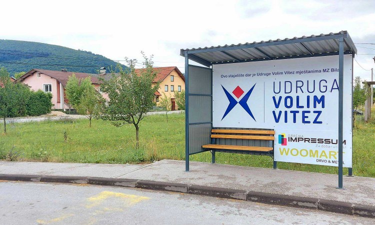 U Vitezu postavljeno prvo natkriveno autobusno stajalište
