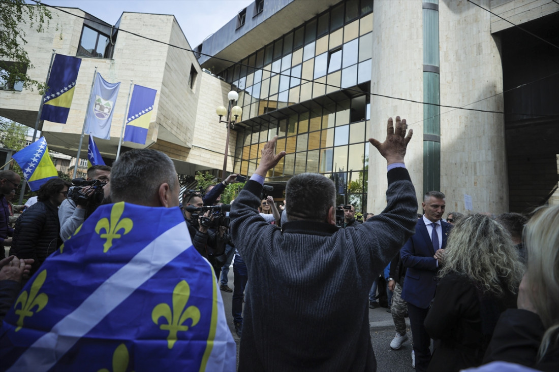 Protesti ispred Parlamenta FBiH