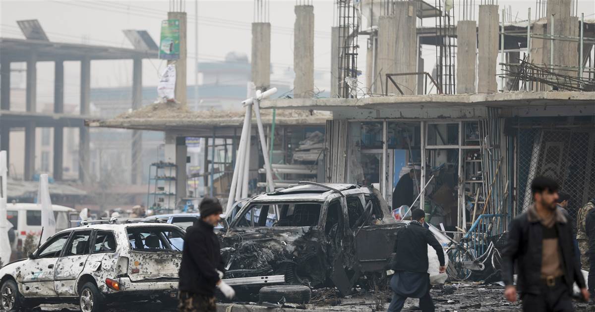 Afganistan: Bombaš samoubica ubio osam vojnika