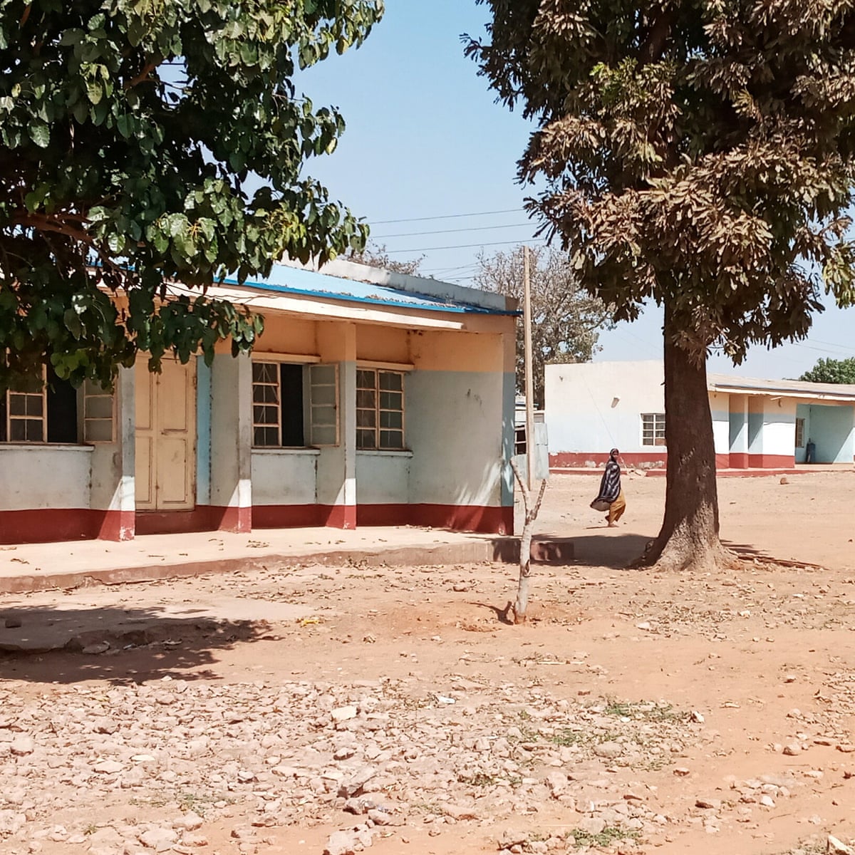 Stotine nigerijskih učenika nestalo nakon napada na školu