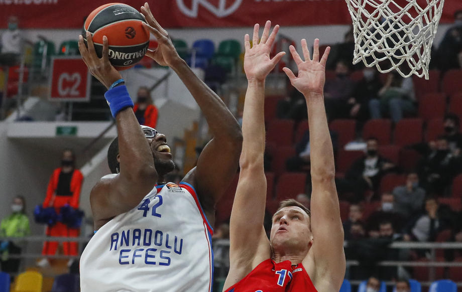 CSKA ubjedljiv protiv Efesa, double-double Milutinova