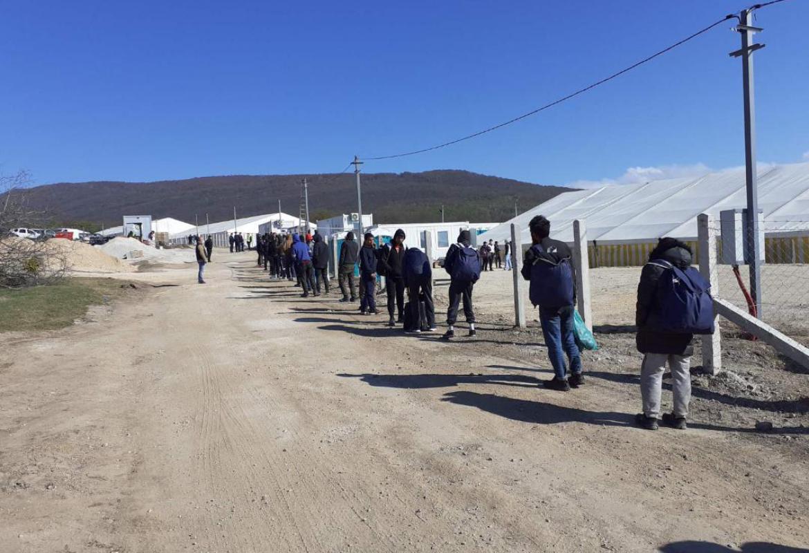 1.225 migranata napušta kamp „Lipa“, ne zna se gdje će biti smješteni