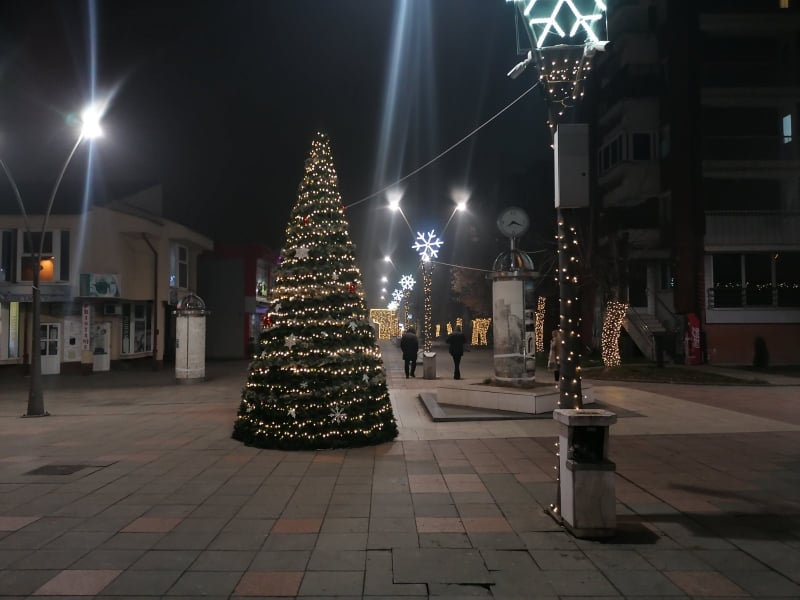 Srebrenik okićen u susret Božiću i Novoj godini