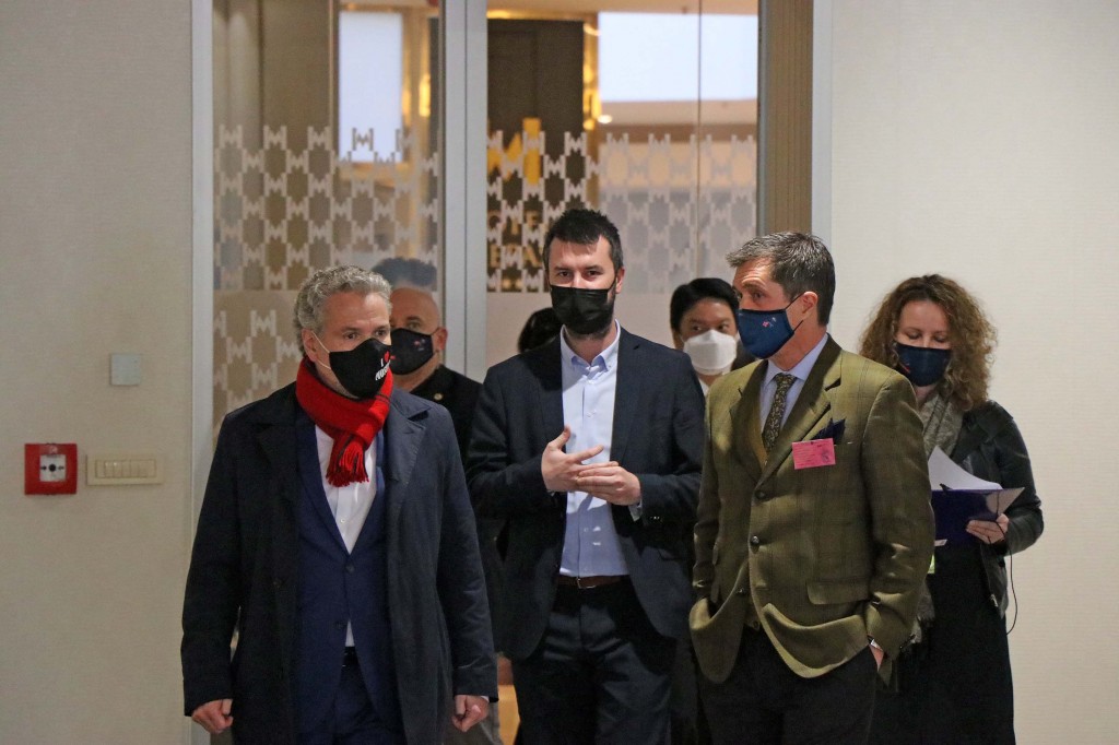 Nelson, Sattler i Inzko pružili podršku Mostarcima i pozvali ih da glasaju