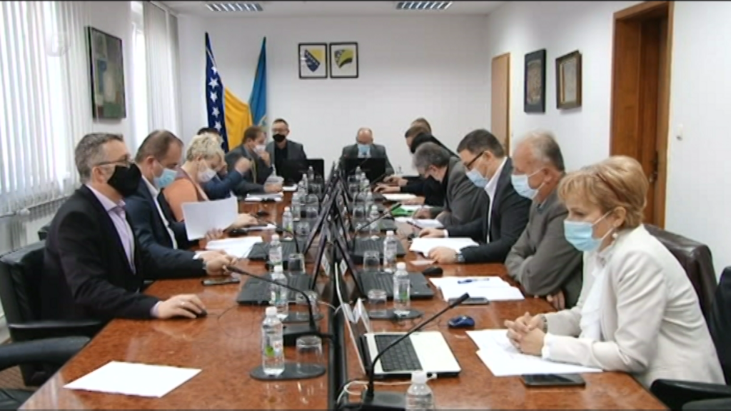 Politička kombinatorika ili TK ostaje bez budžeta?