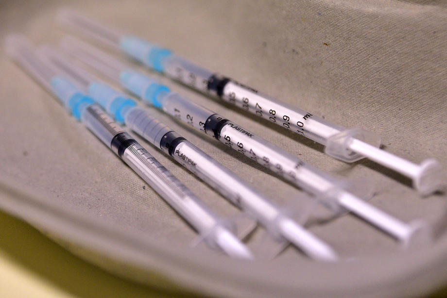 U Sloveniji počelo cijepljenje u 53 doma za starije