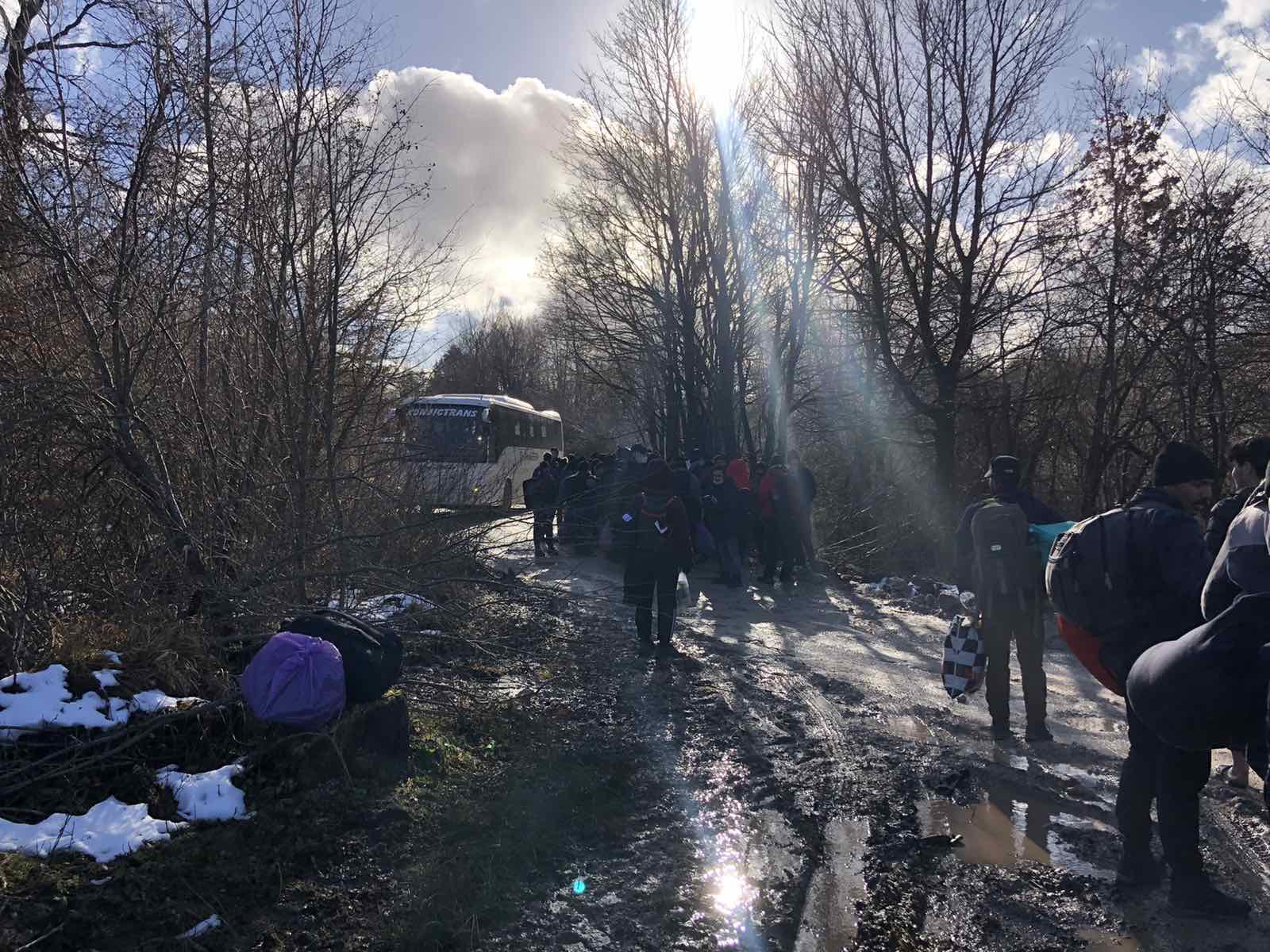 11 autobusa spremno za migrante: I dalje neizvjesno gdje idu
