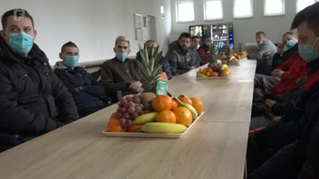 Kompanija u Doboju zaposlenicima u zamjenu za cigarete nudi voće ali i finansijski stimulans