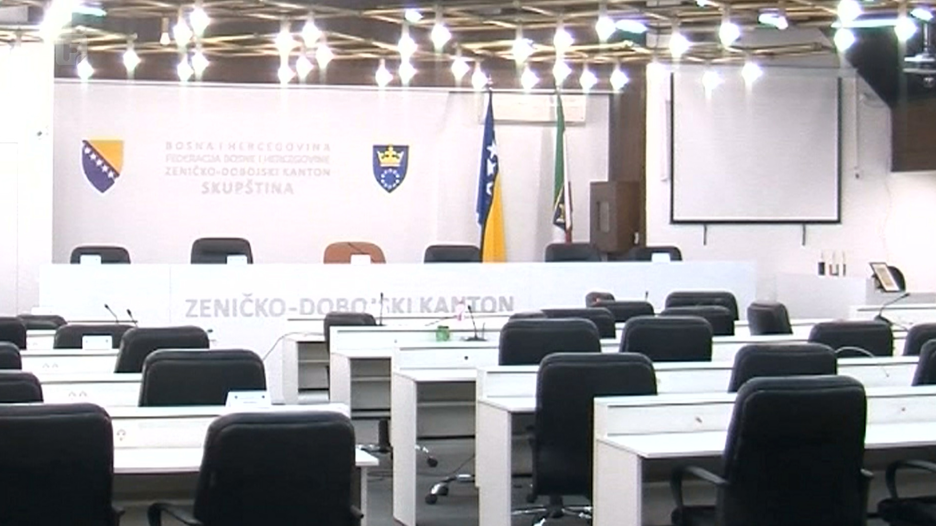 Rat saopćenjima pozicije i opozicije u ZDK-u