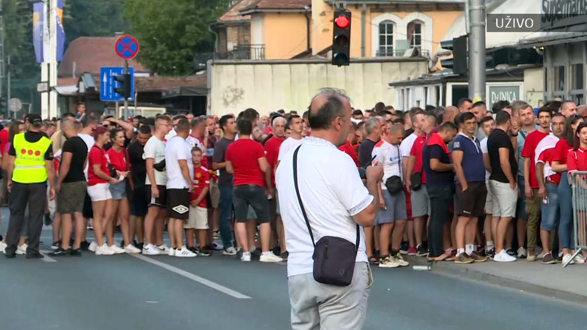 Grbavica u crvenom, Velež ispisuje historiju bh. fudbala