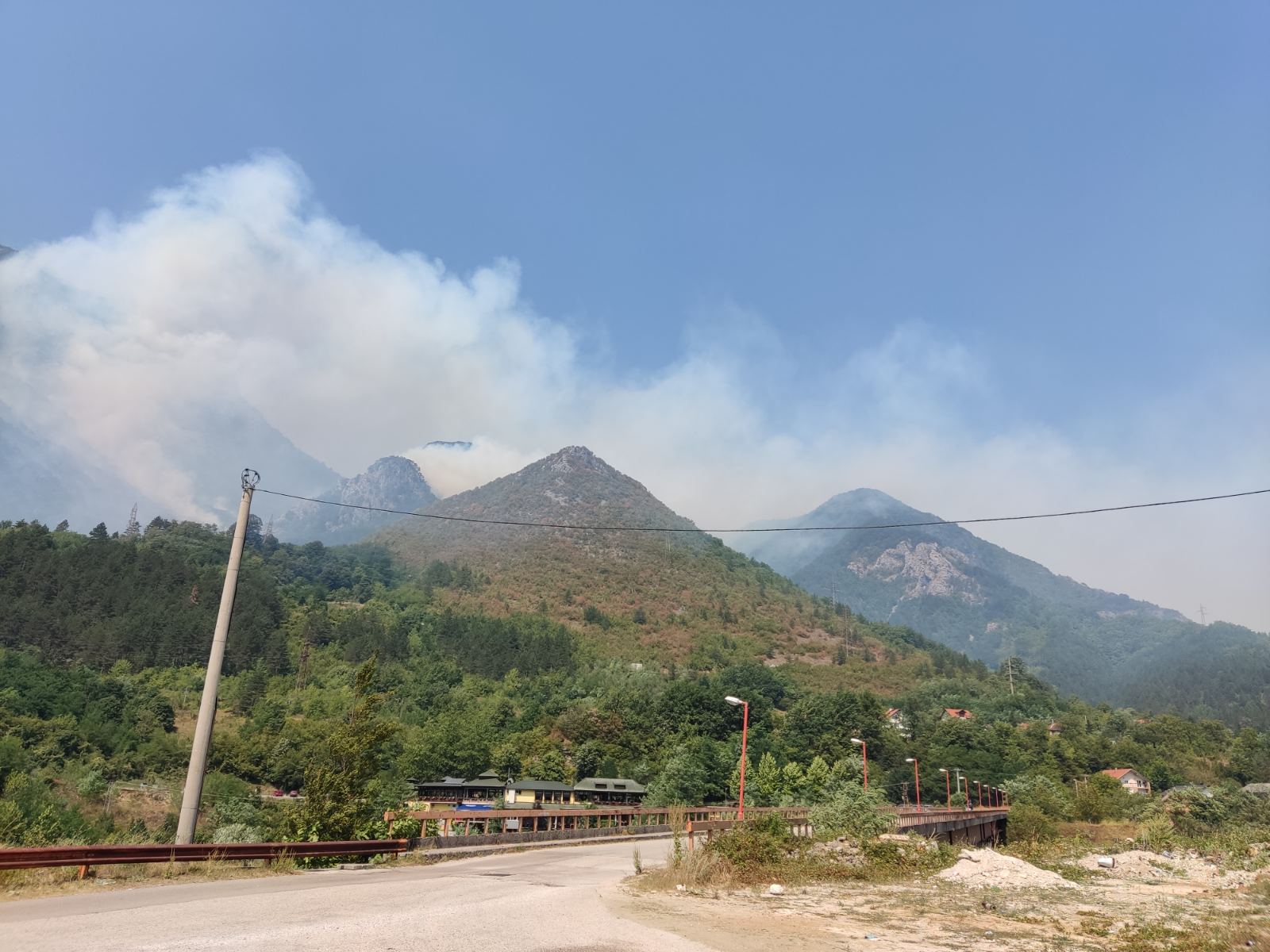 Na području Trebinja požar pod kontrolom, najgore u Jablanici
