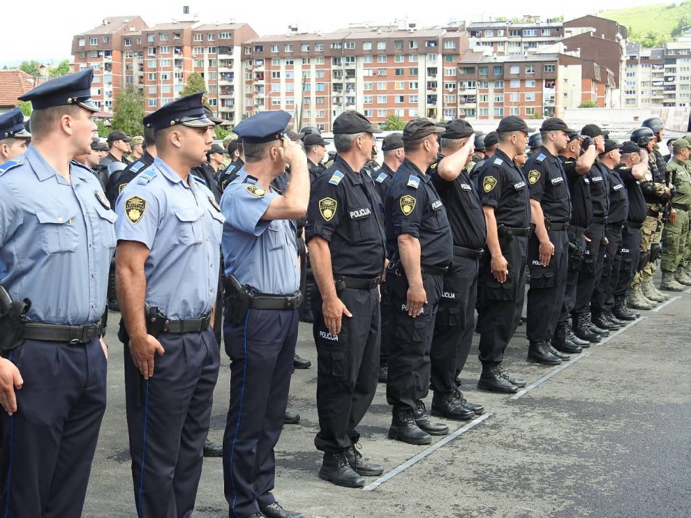 Slavimo  odgovorno; bez vatrenog oružja i bez pirotehničkih sredstava