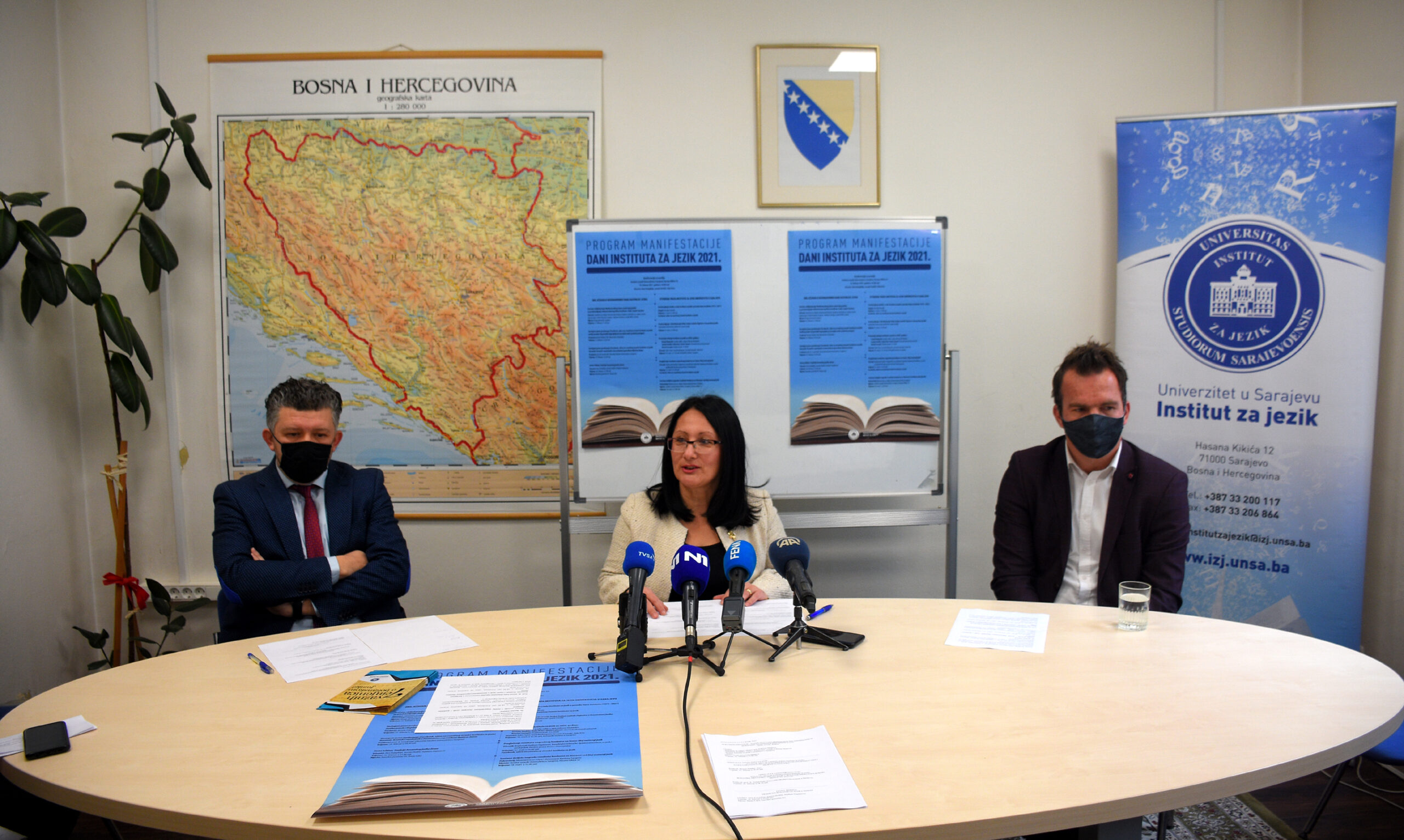 Mr. sci. Aida Kršo je kao univerzalni primjer najljepšeg i najčistijeg u jeziku, glasu i govoru istaknula uloga radija i našeg nedavno preminulog kolege Tarika Helića