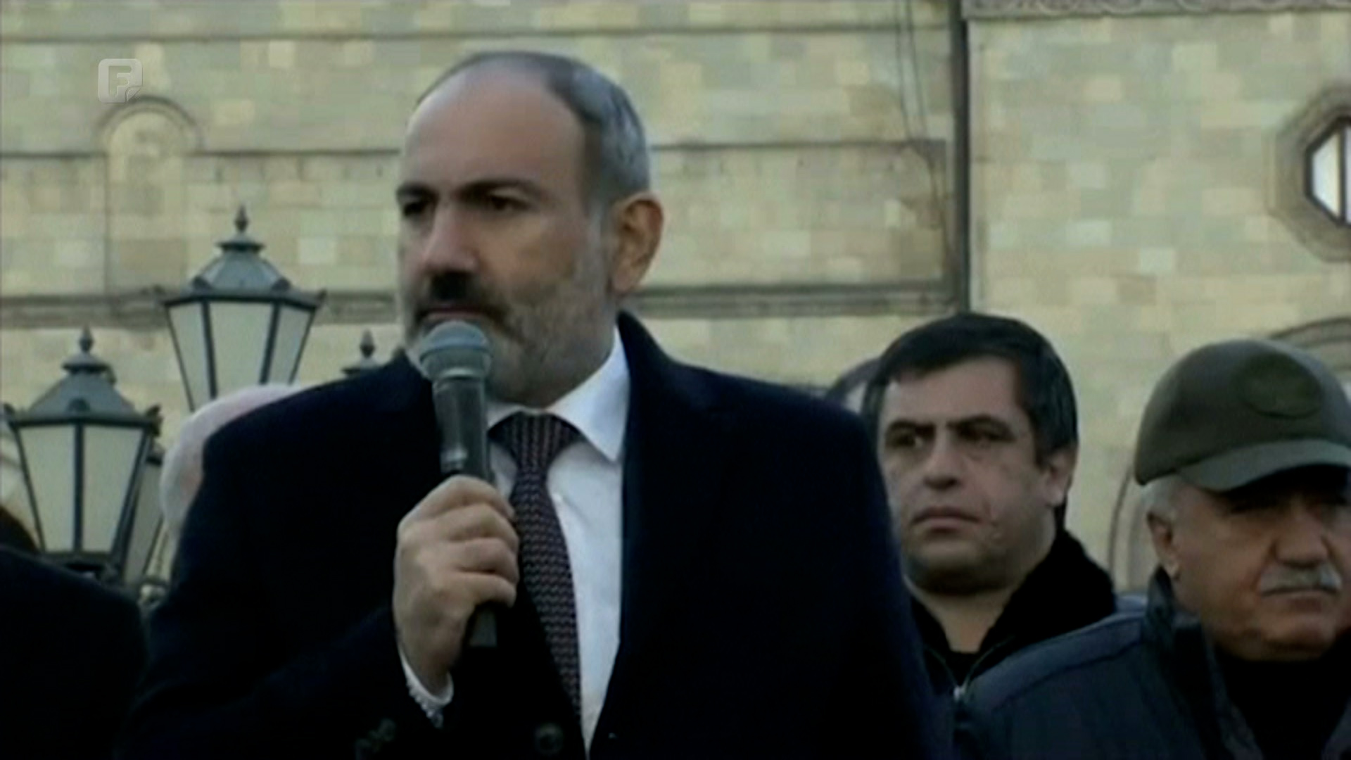 Armenski premijer Pashinyan optužio vojsku za pokušaj puča
