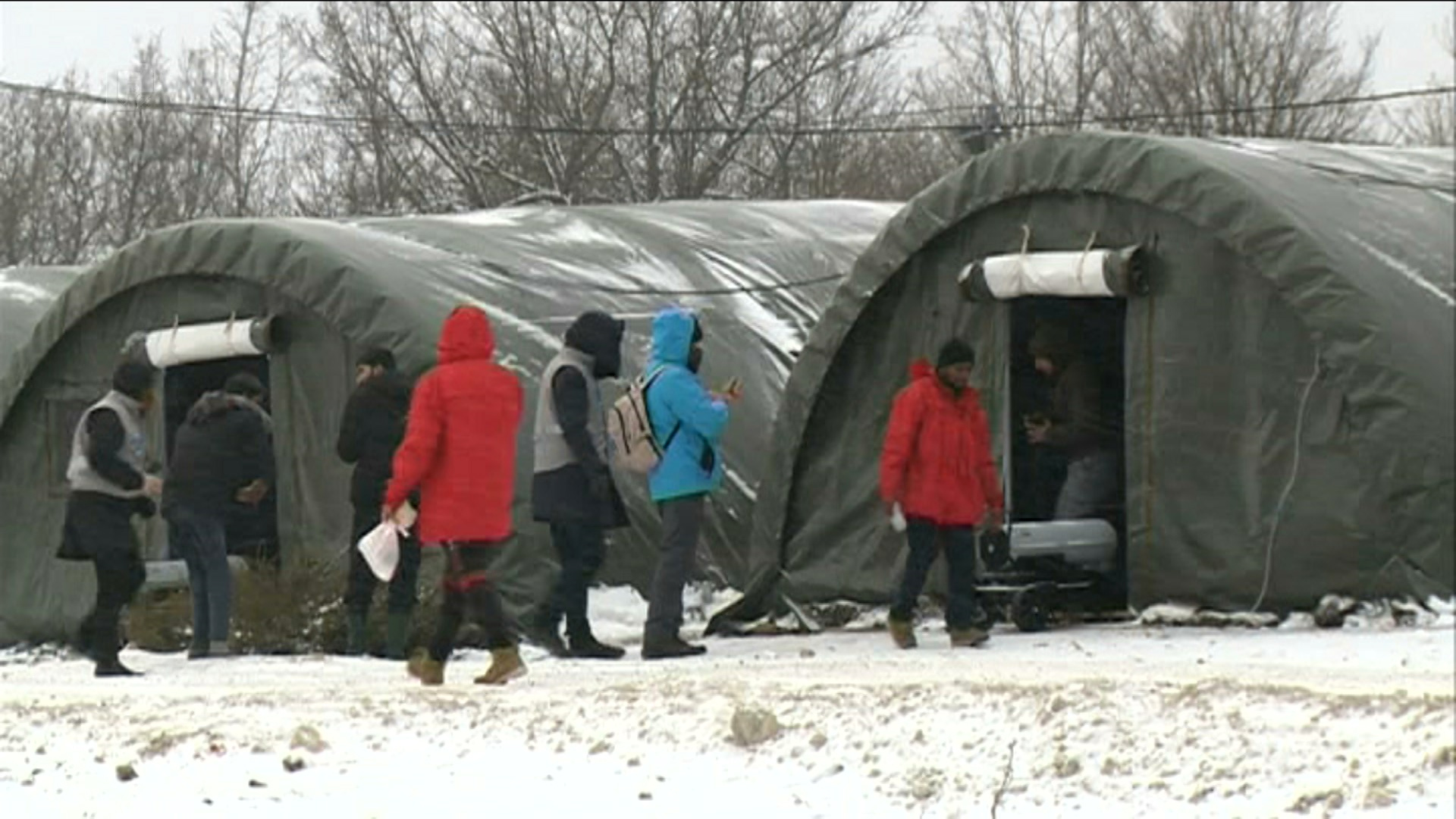 Situacija u Lipi bolja, ni jedan migrant ne spava na otvorenom