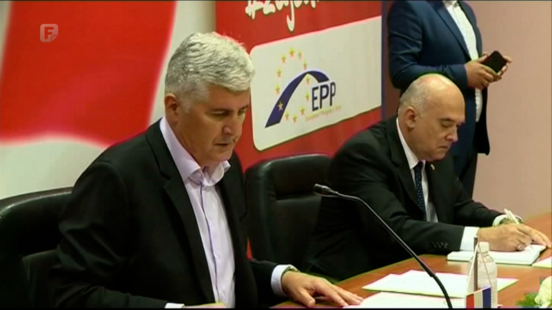 Pokrenut postupak protiv Čovića