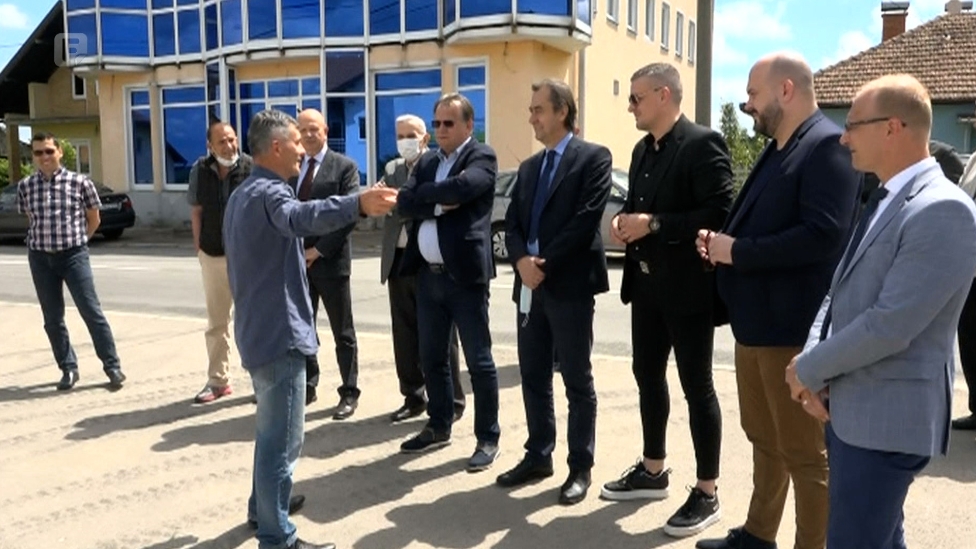 Predstavnici Vlade TK posjetili povratnike u Tarevcima kod Modriče