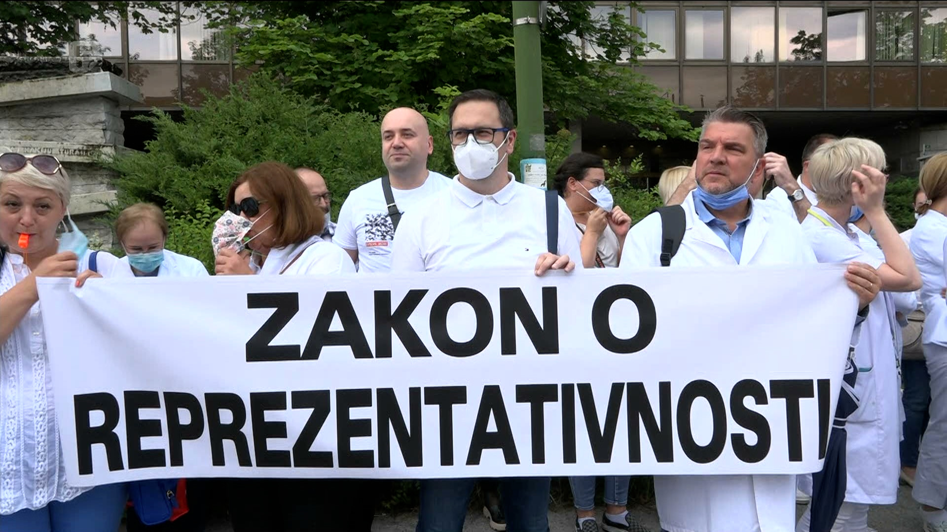 Doktori i zdravstveni radnici FBiH na protestima