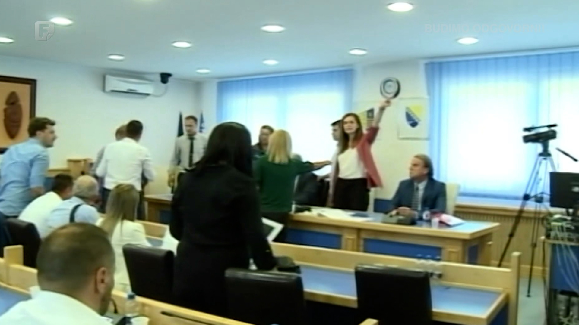 Nasrtajima, flašama, mitom i korupcijom do fotelje i pozicije u Goraždu