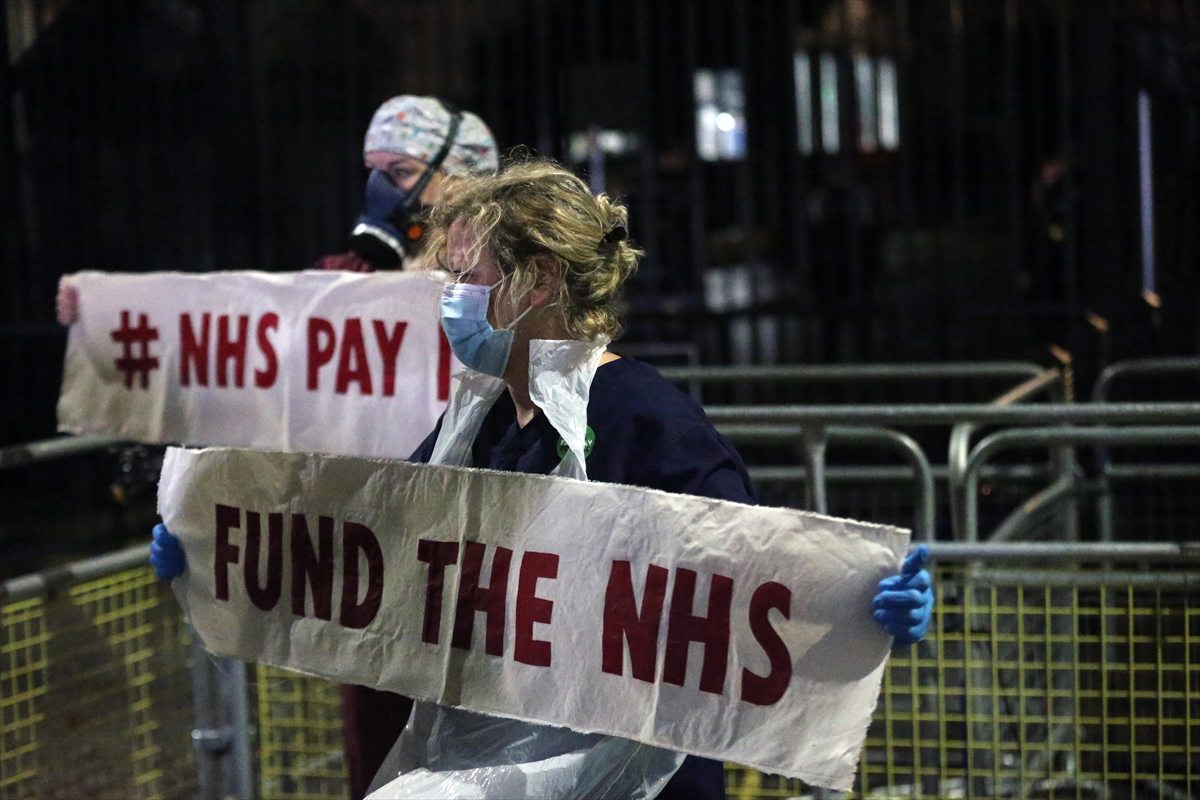 Protest u Londonu: Zdravstveni radnici traže povećanje plata