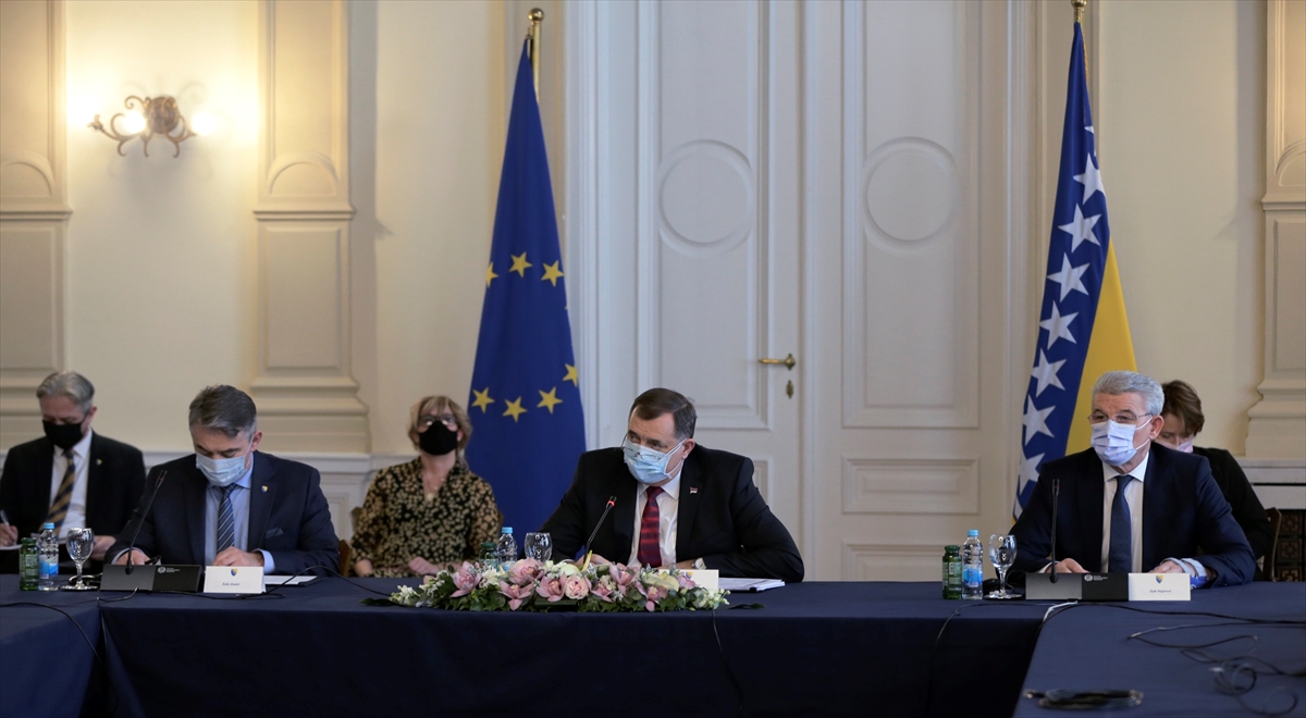 Dodik: Nikakvi kampovi za migrante neće biti otvarani u RS-u