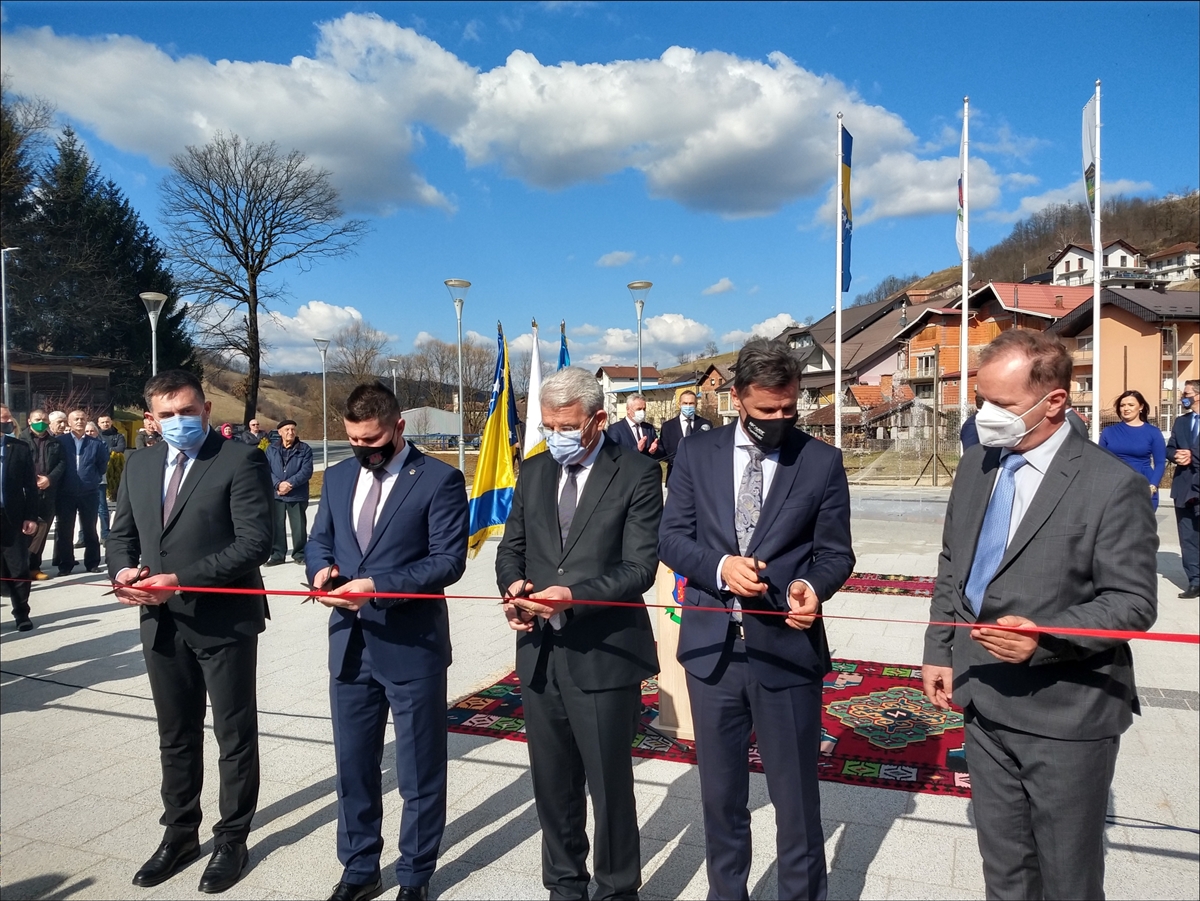 Džaferović posjetio Bužim i Bihać