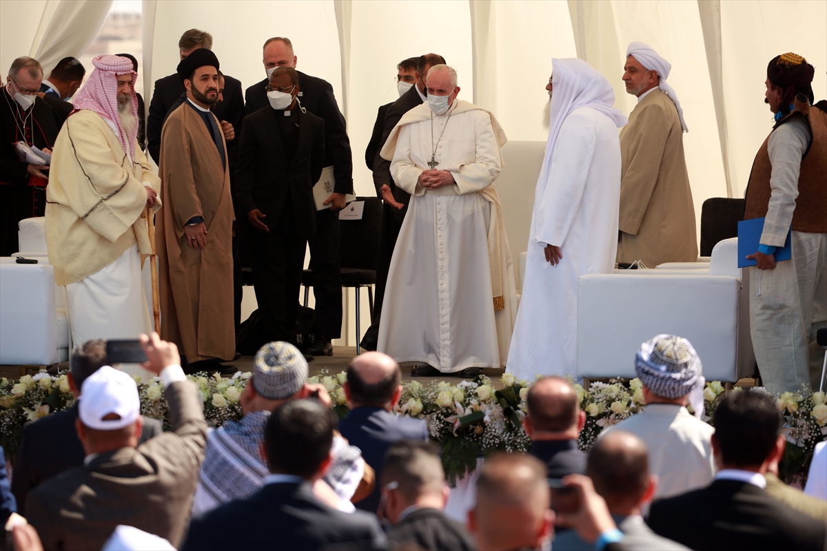 Papa Franjo stigao u antički grad Ur, dočekali ga muslimani i kršćani