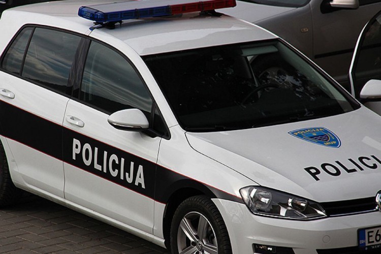 U saobraćajnoj nesreći kod Gračanice povrijeđena žena