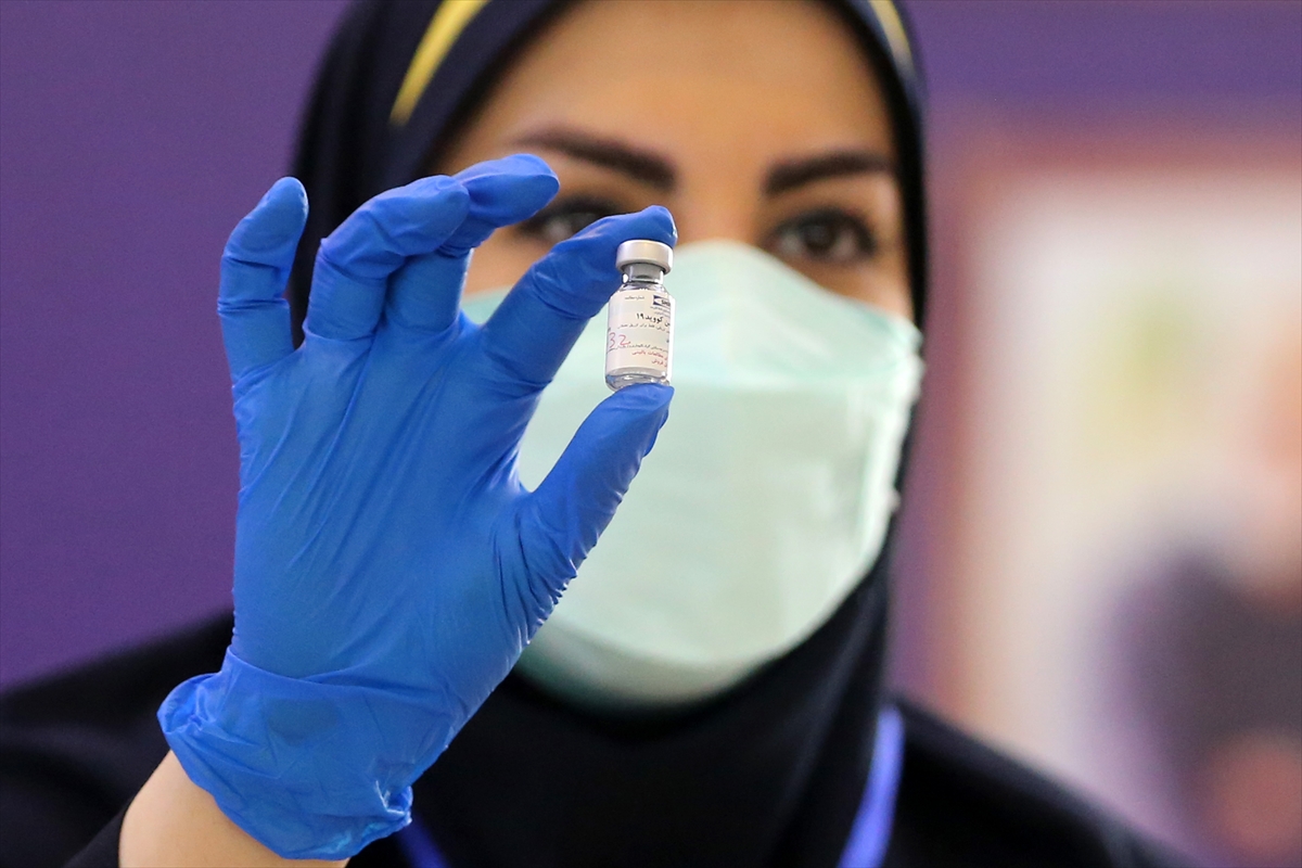 Iran pokrenuo serijsku proizvodnju domaće vakcine protiv koronavirusa