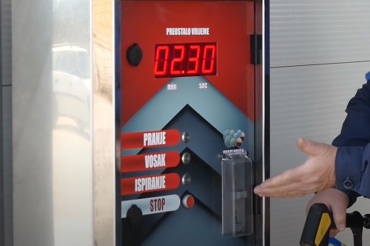 Ukraden novac iz samouzlužne autopraonice